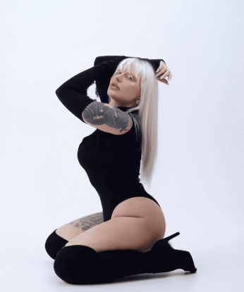 Изысканная леди с шикарной внешностью и страстным нравом ждет встречи с настоящим джентльменом. Гарантирую незабываемый опыт, после которого захочется вернуться снова и снова! 185, 25 лет