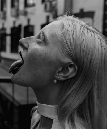 Изысканная леди с шикарной внешностью и страстным нравом ждет встречи с настоящим джентльменом. Гарантирую незабываемый опыт, после которого захочется вернуться снова и снова! 185, 25 лет