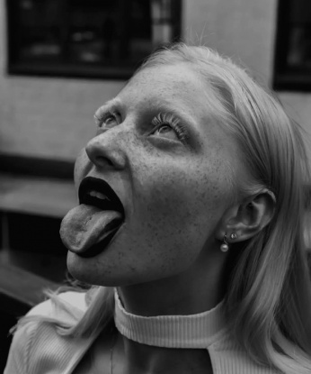 Изысканная леди с шикарной внешностью и страстным нравом ждет встречи с настоящим джентльменом. Гарантирую незабываемый опыт, после которого захочется вернуться снова и снова! 185, 25 лет