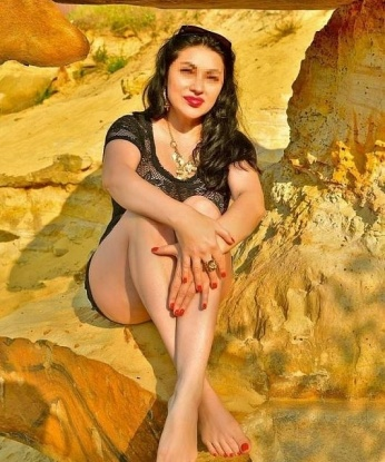 Очаровательная и игривая девушка поможет тебе расслабиться и забыть обо всех проблемах. Воплотим все твои фантазии в жизнь. Звони, не пожалеешь! 726, 42 года