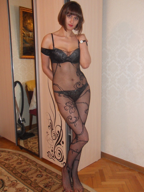 Моя роскошная фигура и пышные формы сведут тебя с ума. Я с удовольствием предоставлю тебе незабываемые моменты наслаждения и расслабления.
💋 Мои услуги включают классический и эротический массаж, французский оральный секс, глубокий минет, а также различные варианты сексуальных игр и фетишей. Я могу быть твоей нежной любовницей или страстной дикой кошкой - выбор за тобой.
💫 Живу в Москве, и мое расположение легко доступно для встреч. Мои фото 100% реальны и проверены. У меня есть отличные отзывы от довольных клиентов, которые наслаждались каждым мгновением проведенным со мной.
💌 Дай себе возможность окунуться в мир наслаждения, страсти и релаксации со мной. Сделай шаг к незабываемым ощущениям и позвони мне прямо сейчас. Буду рада стать твоей секретной фантазией на время твоего пребывания в Москве.💋 25469, 27 лет